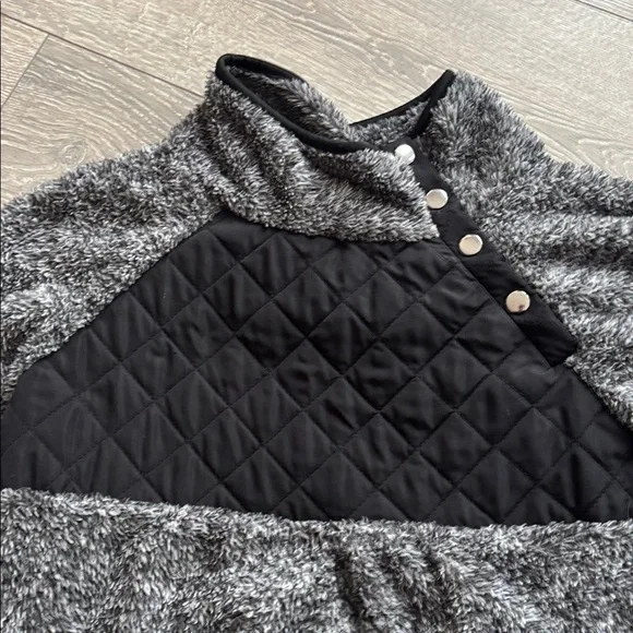 Women's Black and Gray Quilted Sweater - Picture 2 of 5